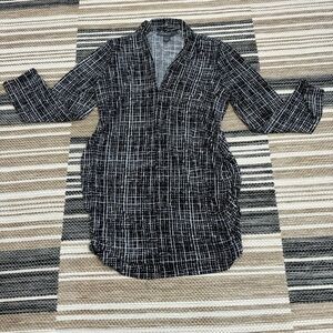 A Pea in the Pod Black White Striped Business Casual Long Sleeve Tunic Size M